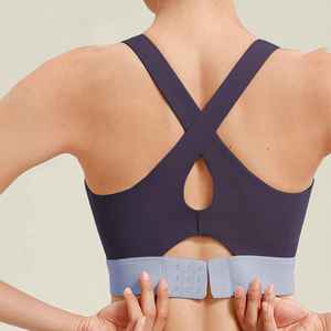 New Contrast Color Strappy Sports Bra With <b>Pad</b> Cross Back Sports Bra Yoga Fitness <b>Running</b> Training Workout Tops For Women - Product Image 2