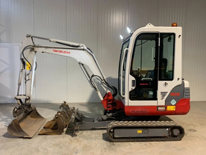 Miniexcavadora TAKEUCHI TB219 de 2 toneladas con cabina cerrada, motor, caja de cambios, bomba y 3 cucharones, aprobada por CE/EPA, lista para trabajos de construcción. - Product Image 2