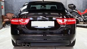 Prêt à exporter 2017 <span class=keywords><strong>Jaguar</strong></span>-XE automatique <span class=keywords><strong>diesel</strong></span> 4 cylindres Euro6c 5 places 179hp VOITURES D'OCCASION prêtes à exporter dans le monde entier - Product Image 6