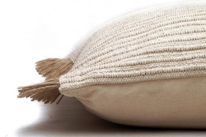 Housse de coussin décorative amovible en coton de luxe de qualité supérieure, imprimée sur mesure, lavable et résistante aux taches pour la décoration intérieure - Product Image 2