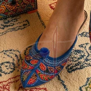 Último Diseño, Khussa Profesional para Mujer, Antideslizante, Parte Superior de Cuero Sintético, Suela Antideslizante, Personalizable, Alta Calidad, Superventas - Product Image 5