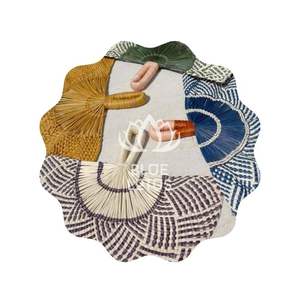 Abanico de Mano de Pasto Marino, Accesorio de Verano - Product Image 1