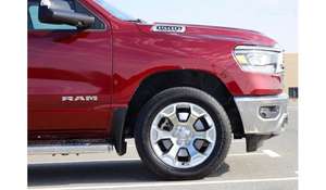 Berline hybride Euro IV 2023, moteur atmosphérique 4,5 L, boîte automatique, transmission intégrale, conduite à gauche, sièges en cuir, pneus R18 - Product Image 6