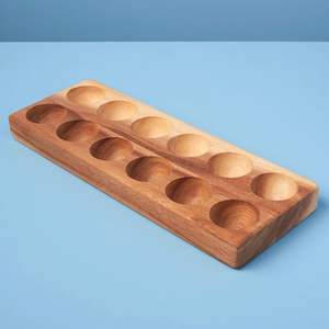 Porte-oeufs en bois classique pour affichage de salle à manger parfait pour ajouter une touche naturelle à la présentation de la table du petit-déjeuner - Product Image 3