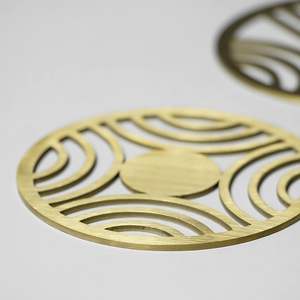 Posavasos de aislamiento de metal de alta calidad Posavasos de bebida de metal de cobre redondo para posavasos pulidos naturales brillantes - Product Image 3