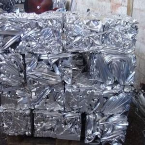 Déchets d'extrusion d'aluminium en alliage de qualité 6063 d'origine américaine, surface de fil émaillé, livraison en 8 à 14 jours, haute qualité, 25 tonnes, 50 kg - Product Image 2