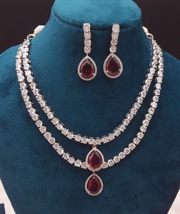 Ensemble collier et boucles d'oreilles en diamants américains scintillants pour femme | Choix élégant et élégant pour améliorer votre look en toute occasion - Product Image 6