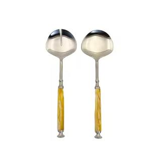 Ensemble de cuillère et de fourchette à salade en acier inoxydable avec finition cuivre élégante, manche en résine, qualité supérieure, design élégant - Product Image 5