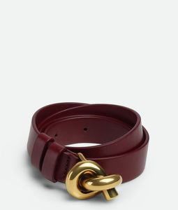 Cinturón clásico para hombre hecho de cuero de alta calidad con acabado de borde afilado y hebilla firme ideal para trajes resistentes - Product Image 6