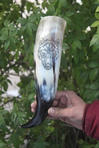 Corne à boire viking artisanale avec logo personnalisé, support en cuir, finition polie, capacité de 300 à 700 ml, écologique, durable, sans danger pour les aliments - Product Image 5