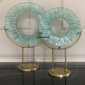 Sculpture élégante, très chic, élégante, de designer, brillante, polie, de haute qualité, plaquée or, de qualité supérieure, en métal - Product Image 5