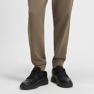 Ensemble de survêtement deux pièces pour homme en matière chaude pour les acheteurs en gros, vêtements décontractés d'hiver avec poignets côtelés, poches latérales et capuche - Product Image 5