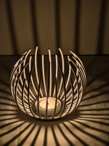 Support élégant pour lampe à thé en métal, parfait pour les salons modernes, les chambres et les centres de table - Product Image 3