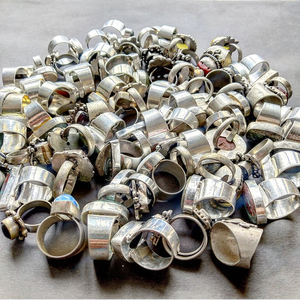 Vente en gros de bagues plaquées argent sterling 925 avec pierres précieuses faites à la main Bague vintage multicolore pour femmes Bijoux - Product Image 4