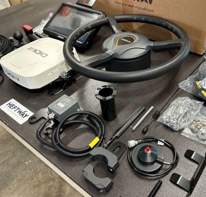 Sistema de Dirección Automática Integrado CHCNAV NX510 SE, Tecnología Base RTK, Navegación de Precisión, Garantía de 2 Años, Hecho en Polonia - Product Image 1