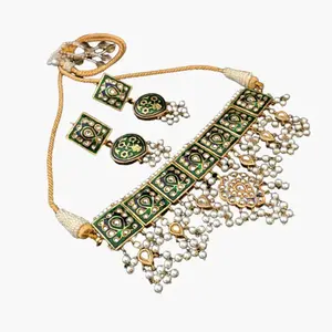 Collier en plaqué or 18 k fabriqué à la main avec boucles d'oreilles avec pierres rubis et kundan dernière collection - Product Image 6