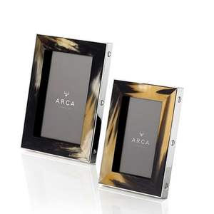 Cadre photo en corne aux détails raffinés, parfait pour les maisons à la recherche de chaleur, d'authenticité et de charme artistique fait main - Product Image 6