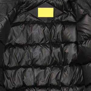 Chaqueta Bomber Negra Personalizada Unisex OEM al por Mayor Impermeable con Cuello Mao, Logotipo Frontal y Capucha para la Temporada de Invierno - Product Image 4