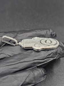 Colgante de Moissanita Redonda con Diseño de Mano de Hamsa y Ojo, Plata de Ley 925, Joyería Fina, Regalo Religioso Único para Fiestas y Eventos - Product Image 4