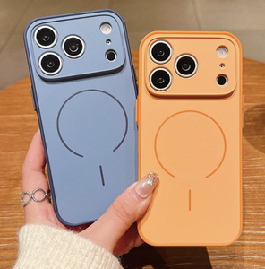 Étui magnétique transparent à motif fraise pour téléphone 17/16/15/14/13/12 Pro Max - Product Image 3