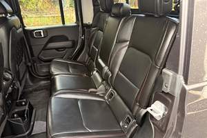 JEEP GLADIATOR RUBICON 4X4 USADO 2023 2021, Volante a la Izquierda/Derecha - Product Image 2