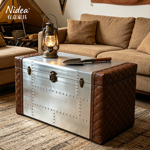 Baule portaoggetti di lusso in alluminio aeronautico con lati in pelle trapuntata, tavolino da caffè a sollevamento rapido in stile industriale, baule vintage - Product Image 4