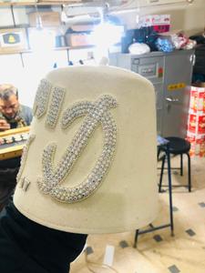 Chapeau Fès maçonnique blanc fait à la main personnalisé avec broderie en strass et design égyptien-HSE - Product Image 2