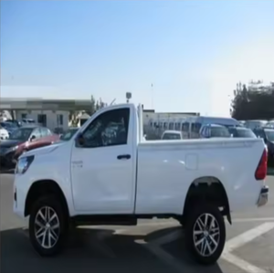 Venta Especial de Camionetas Toyota Hilux King Cab USADAS 2022, Volante a la Izquierda y Derecha - Product Image 3