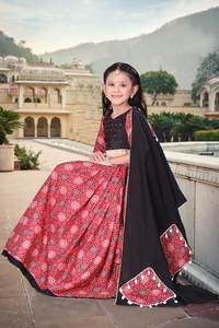 Derniers modèles indiens traditionnels modernes Lehenga Choli Rajasthani Lehenga Filles Lehenga à la demande - Product Image 3