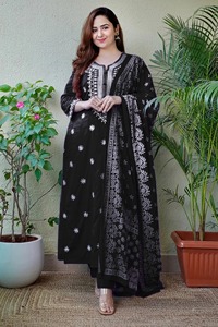 伝統的なヘビーレーヨンファンシー刺Embroideryワークプラゾクルティ、デュパッタセット、女性フェスティバル、カジュアルウェア、プラスサイズ - Product Image 5