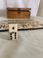 Coffret de dominos en os poli et ébène, style animalier antique, écologique, forme rectangulaire, décoration de vacances, cadeau artisanal
