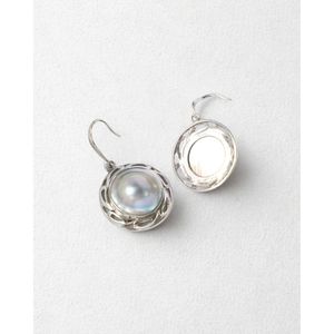 Boucles d'oreilles à crochet en perle Mabe naturelle - Product Image 2