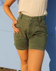 Pantalones cortos vaqueros de talla S vintage Pantalones vaqueros para otras manualidades Pantalones cortos - Product Image 4