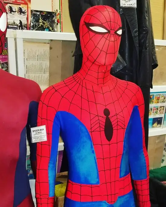 革新的なカスタムスパイダーマンホームカミングヒットスーツスパイダーマンビッグマーベルヒーロー男性がカスタムで育った