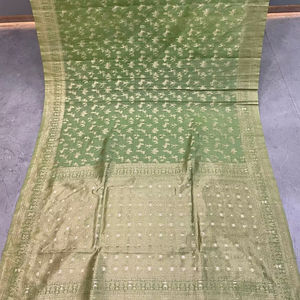Sari traditionnel en viscose pour femme Maison Vastra - Vêtement de fête, évacuation de l'humidité et sans plis - Product Image 1