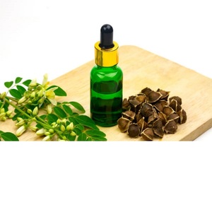 Huile essentielle de Moringa de qualité supérieure utilisée en parfumerie, fournisseur en vrac en Inde - Product Image 3