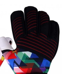Tech Industries Gants de gardien de but de haute qualité à des fins de match et d'entraînement Conception et logo personnalisés - Product Image 3