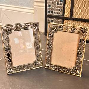 Luxury Tabletop Metal <b>Photo</b> Frame For <b>Family</b> Memories Display With Strong Structure And Elegant Designer Visual Presence - Product Image 1