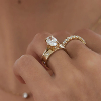 4 MM Breiter 14k Gelbgold Art Deco GRA-Zertifizierter Ehering mit 0,32 Karat Geschliffenen Diamant-Akzenten in Flachfassung Passender Ring