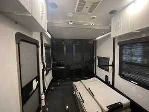 Remolque de Campamento G-r-a-n-d D-e-s-i-g-n M-o-m-e-n-t-u-m 395MS 2023 Usado en Venta, Ideal para Campamentos y Viajes - Product Image 6