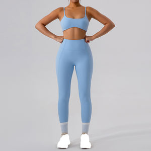 Conjunto Deportivo Ecológico de 7 Piezas para Mujer, Top y Leggings de Yoga de Secado Rápido con Logotipo Frontal y Patrón Sólido, Transpirable para Entrenamiento - Product Image 4