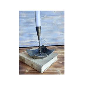 Bougeoir décoratif en fer métallique avec gravures florales artistiques, parfait pour un décor de style victorien et une ambiance chaleureuse à la maison - Product Image 3