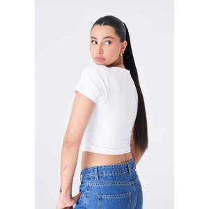 เสื้อครอปสีขาว-อเนกประสงค์เก๋ไก๋และสะดวกสบาย - Product Image 1