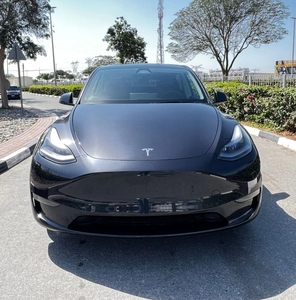 Tesla Model Y Long Range (AWD) 2025, crossover eléctrico de doble motor - Product Image 1