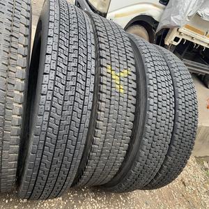 Calidad Premium 12R22.5 NEUMÁTICOS DE CAMIÓN Agarre de carretera confiable de alta resistencia Rendimiento de kilometraje adicional Compre entrega rápida - Product Image 6