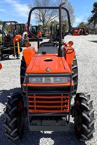 รถแทรกเตอร์สำหรับเดิน L2600DT คูโบต้าเครื่องยนต์ดีเซล26แรงม้า540 PTO 3จุดผูกปมเกียร์ธรรมดาสภาพดีลูกปืนหลัก - Product Image 4