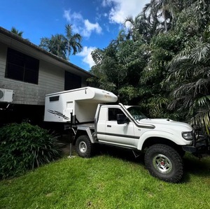 Moderna Minirremolque de Viaje de Aluminio, Autocaravana, Casa Rodante Plegable con Capacidad Todoterreno para Viajes por Carretera de 4 Personas, Aventuras al Aire Libre - Product Image 5