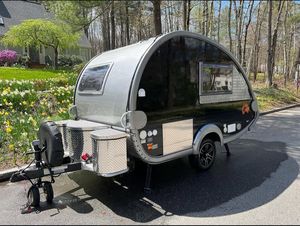 22 Ft Hybrid Aluminio Lujo 4x4 Road Camper Trailer Estándares Casa móvil Autocaravana para viajes Stock disponible. - Product Image 6