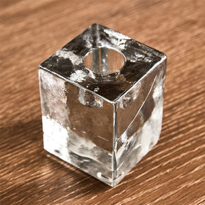 Porte-bougie en verre coulé de la plus haute qualité, élégants porte-bougie artisanaux pour la décoration de la maison et de la table - Product Image 2