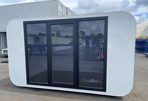 Module polyvalent 4m en EPS, structure ouverte, alimentation solaire, léger, pour réunions, garde-corps, cafés, fêtes, formes ovale, incurvée, carrée - Product Image 6